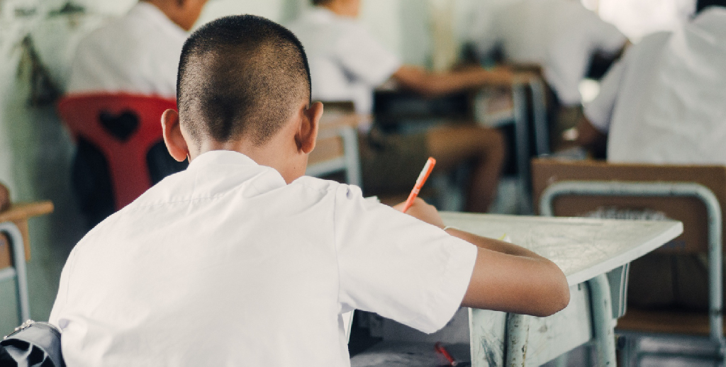 Conectando Escuelas Rurales: Nuestro Compromiso con la Educación Digital”